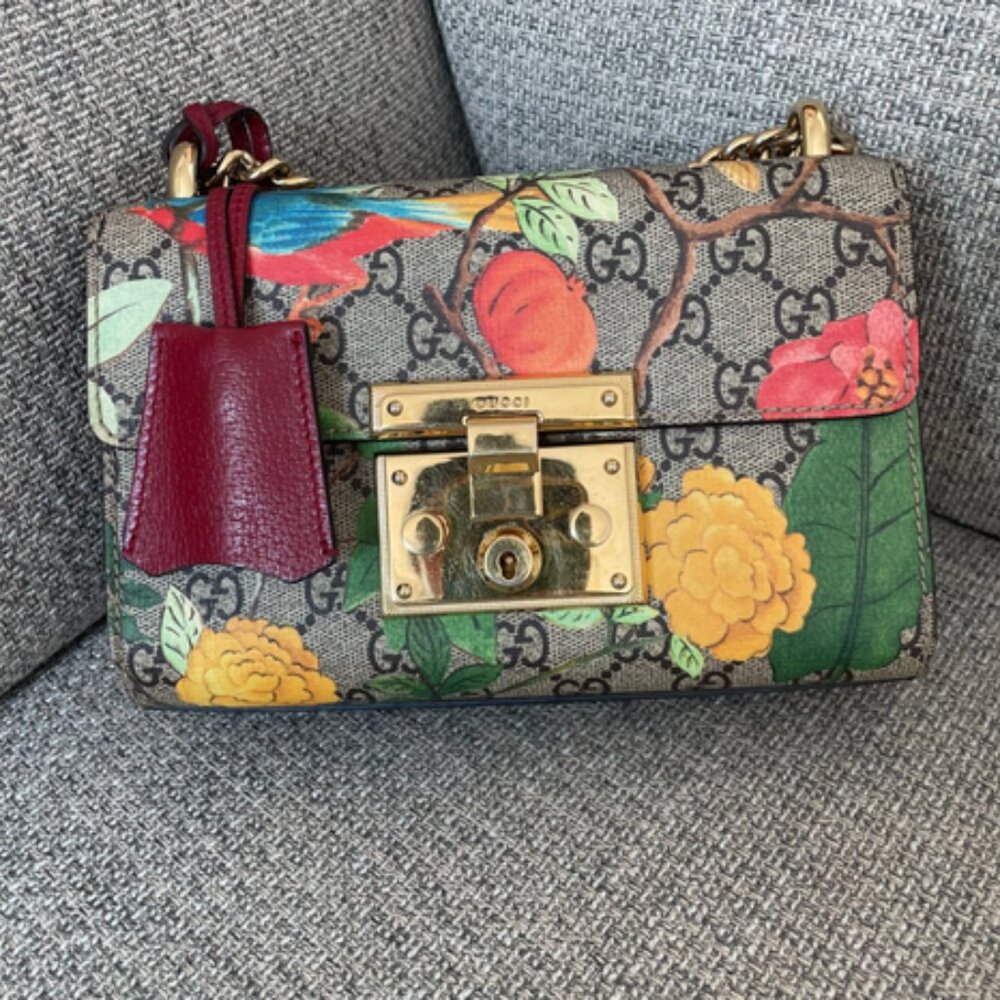 Gucci GG Supreme Tian Padlock Small Shoulder Bag